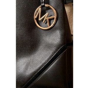 Michael Kors Shoulder Bag